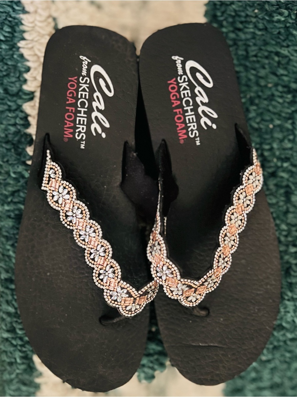 Skechers Cali Size 11 Yoga Foam Sparkle Rhinestone Thong Sandals